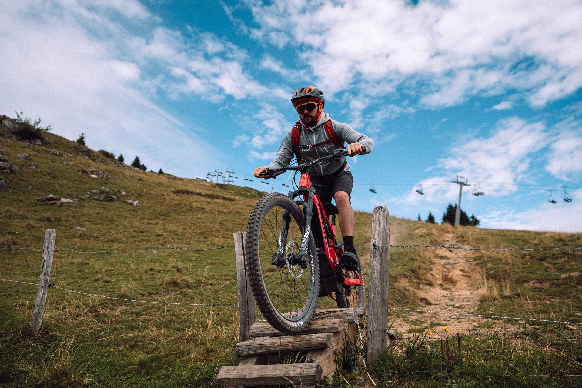 An e-MTB is perfect to help you overcome the obstacles and steep hills of our mountain trails.